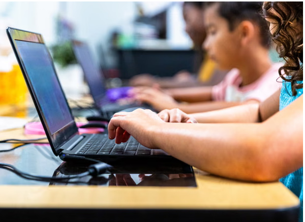 US: Los Angeles education board restricts student screen time in classrooms /News On AIR | April 23, 2026 11:47 AM